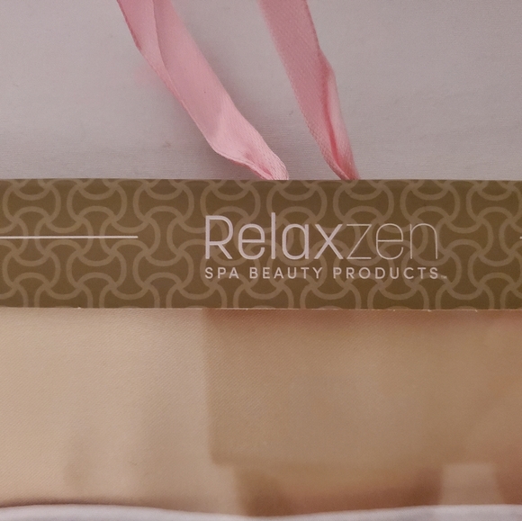 Selling Set of Two Satin Sleep Eye Mask and Pillow Case - Picture 4 of 6